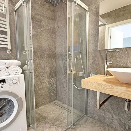 Pier 72 Premium Apartament *