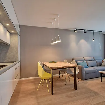 Pier 72 Premium Apartment